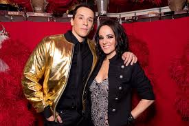 Qu'importe le thème de la soirée, alizée et grégoire lyonnet ne se quittent jamais. Alizee Et Gregoire Lyonnet Bientot Parents La Chanteuse Attend Son Deuxieme Enfant