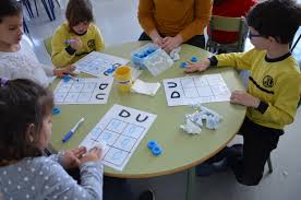 Aula de preescolar actividades de matemáticas preescolares. Grupos Interactivos Una Pizca De Educacion Family Maestros Ninos