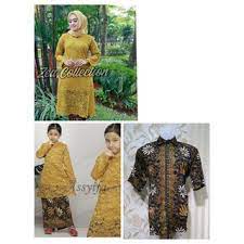 Model baju couple yang tersedia juga begitu beragam, mulai batik couple nggak kalah populer dengan model busana muslim. Kebaya Couple Ayah Ibu Anak Brokat Tunik Shopee Indonesia