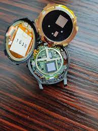 The wear24 smart watch by verizon is a wearable you can put on and forget about for the day. Verizon Wear 24 Insides I M Bored On Lock Down And Since This Was Never A Very Good Smart Watch I Thought I D Take It Apart There S A Full Sized Sim And Wireless