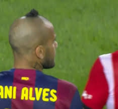 Dani alves (born 6 may 1983) is a brazilian footballer who plays as a right back for spanish club fc barcelona, and the brazil national team. Chris Shaw On Twitter Sportscenter Barcelona S Dani Alves Is Sporting An Interesting Haircut In The Copa Del Rey Final Http T Co Lwochjksuc The Lomu Look
