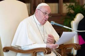 Il papa dedica la giornata di oggi a tutte le persone che stanno piangendo a causa della pandemia e ha invitato: Papa Non Dimentichiamo I Tanti Crocifissi Di Oggi
