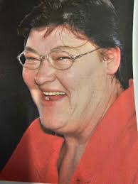 Passing of Lorraine Pettit, a Darwin resident