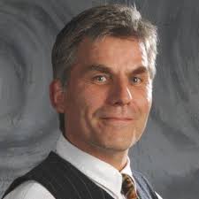 7. Comparative effects of (S)-ketamine and racemic (R/S)-ketamine