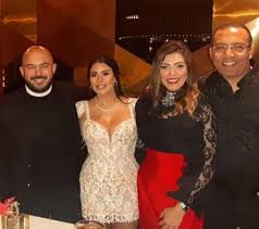 وقدم الفنان المصري الشكر لـتميم يونس وجميع الشهود والضحايا وكل من ملكوا الشجاعة لمساندتي ومشاركتي هذه المعركة. ØªÙ…ÙŠÙ… ÙŠÙˆÙ†Ø³ ÙŠØºÙ†ÙŠ Ø§Ù„Ø³Ø§Ù„Ù…ÙˆÙ†ÙŠÙ„Ø§ ÙÙŠ Ø­ÙÙ„ Ø²ÙØ§Ù Ø§Ù„Ø¹Ø³ÙŠÙ„ÙŠ Ù†ÙˆØ§Ø¹Ù…
