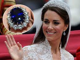 That twelve carat ceylon sapphire surrounded by fourteen. Harry Gave Diana S Engagement Ring To William For Kate Middleton Proposal