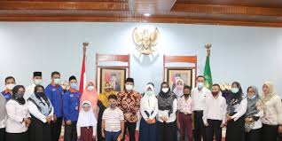 Tarikh rayuan bpr dibuka 15 hingga 30 jun. Ribuan Siswa Di Kota Bengkulu Terima Bantuan Seragam Sekolah Gratis Haluansumatera Com