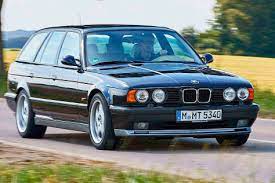 It replaced the bmw e28 in 1988 and was replaced by the e39 in. Bmw M5 E34 Unser Klassiker Des Tages Autobild De
