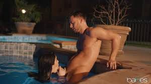 Sex Im Wasser Mit Einer Geilen Jungen Brunette