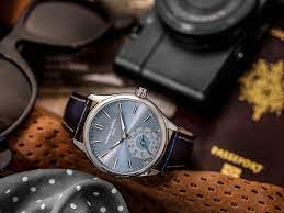 The as yet unnamed fc smartwatch has the lines of its popular 'slimline' range. Smartwatch Gents Classics Frederique Constant