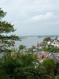 Februar 1925 in blankenese) war eine deutsche schriftstellerin. Charitas Bischoff Treppe Blankenese Mapio Net