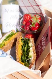 Kommt Mit Raus Picknick Mit Linsenbrotaufstrich Und Snack Tuten Und Einer Kleinen Packliste Fur Euch Tastesheriff Rezept Lebensmittel Essen Rezeptideen Snack