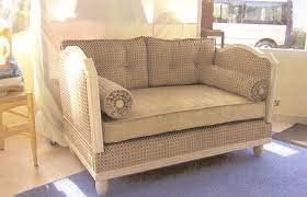 Lit bateau ancien pas cher ou d occasion sur rakuten. Les Lits De Repos Revisites La Deco A Facon Artisan Tapissier