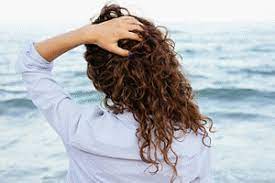 Wavy hair can be styled in a variety of different ways. Frizzy Hair Solutions 19 Easy Ways To Tame Frizzy Hair John Frieda