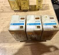 LOT OF 3 TELEMECANIQUE RPM23BD RELAYS W465