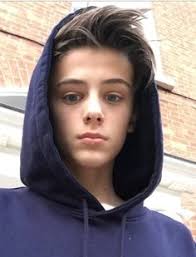 Elles se font baiser et sodomiser comme de vrais salopes.du bon porno avec des étudiantes chaudes se masturbant devant la caméra. Adolescent Yeux Bleu Beau Garcon De 12 Ans