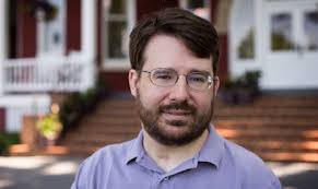 Alumnus Overcomes Challenges, Pursues Passion for Art