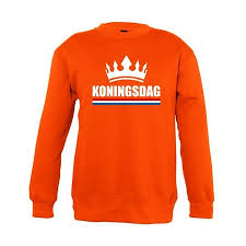 Mini kroon prinses isa from cdn.webshopapp.com mara heeft gebruik gemaakt van cameleon en mehron schmink voor dit stap voor stap schminkvoorbeeld koningsdag kroon. Oranje Koningsdag Met Kroon Trui Jongens En Meisjes Fun En Feest