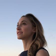 Amelia Katz's Instagram, Twitter & Facebook