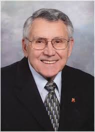 Linda Hoff's Instagram, Twitter & Facebook