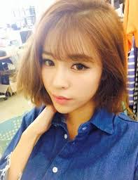 Pin By Kl On Pretty Pretty Short Hair With Bangs Short Hair Styles Shot Hair Styles