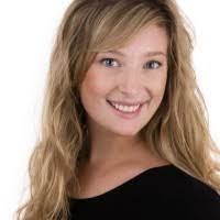 Leigh Elliott's Instagram, Twitter & Facebook