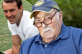 Englishman jimmy greaves and scotsman ian st john were successful football players in the 1960s, but they did not play for the same club; Liverpool Football Legend Ian St John Reveals Draining Cancer Fight As He Waits On Chemo Results Mirror Online