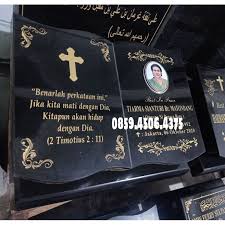 Doa kristen menghancurkan roh jahat; Batu Nisan Kristen Model Kitab Dan Foto Shopee Indonesia