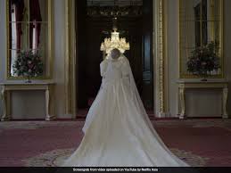 As her husband prince charles was preparing to admit his affair with camilla, diana stepped out in a dress that changed diana was never meant to wear the dress. Royal Celebrity Fashion We Get A Glimpse Of Princess Diana S Stunning Wedding Dress In The Crown S Season 4 Teaser