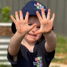 Sheree Brady's Instagram, Twitter & Facebook