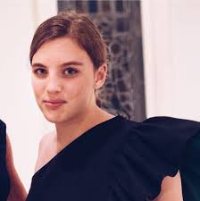 Are there girls looking to work remotely from coffee shops in the Upper  East Side?