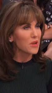 Meet Robin McGraw (Dr. Phil's wife), the epitome of grace and wisdom! Join  our community! 👉️ https://thepause.ai/newsletter/ #Menopause