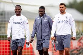 Mbwana samatta, ilk yarıda ceza sahası içinde net pozisyonda top önüne gelmesine rağmen, şut atmakta ağır kalınca eski hakem erman toroğlu da mbwana samatta'yı eleştiren isimlerden oldu. Mbwana Samatta Fan Page 77 Samagoal Twitter