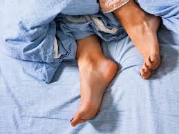 Restless Legs Syndrom Wenn Die Beine Keine Ruhe Geben Gesundheit Ernahrung Badische Zeitung