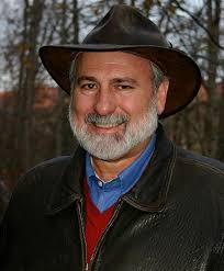 Man of Valor: Every Man's Quest for a Life of Honor, Conviction, and  Character: Richard Exley: 9781593790271: Amazon.com: Books