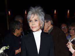 The star's stylists reveal her beauty secrets and share their tips. Meet The Man Behind Jane Fonda And Sharon Osbourne S Brand New Silver Fox Styles Vanity Fair