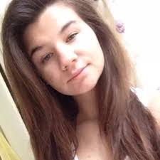 Danielle Sharkey (@sparkeysharkie)