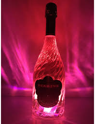 Allée du vignoble 51100 reims france. Champagne Tsarine Rose Lumineux