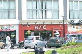 Order your favourite chicken meals without waiting in line. Kfc Kuchai Lama Photo 1 Of 10
