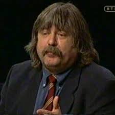 They are associated with a rejection of traditional values. Johan Derksen On Twitter Toeringcars Tijncroon Kut Scheids Http Tweetphoto Com 16578704 Pauper Vollllkkk