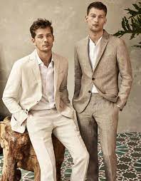 Summer Suiting Ideas With A Cream And Beige Linen Suits One With A Linen Banded Collar S Tenue Mariage Homme Ete Tenue Mariage Homme Invite Tenue Mariage Homme