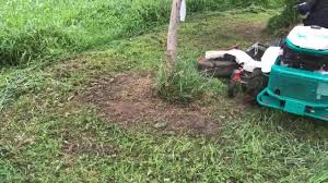 Mesin rumput jenis gendong, mesin ini ialah mesin yang paling sering kita temui sekarang ini, hal ini dikarenakan mesin yang mudah digunakan dan tentunya harga yang disuguhkan lebih murah dan terjangkau dibandingkan jenis mesin pemotong rumput yang lainnya. Wide Agro Posts Facebook