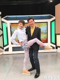 Jun 19, 2021 · 和蕭大陸結婚並傳出懷孕的侯怡君首度亮相，穿著白色上衣的僅微微地看出孕肚，對懷孕幾個月侯怡君依然三緘其口，只透露殺青後會對人生做一番. çˆ¶ç›²æ¯å‚·10å¤šå¹´èŠ±å¤šå°' ä¾¯æ€¡å› æˆ'ä¸æ•¢ç®—