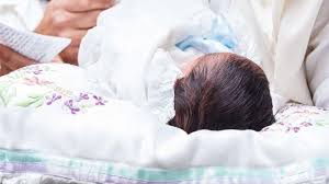 2 rajin mengontrol suhu tubuh anak dengan termometer yang tepat untuk anak bayi. Bayi 2 Bulan Berstatus Pdp Corona Meninggal Dunia Tak Ada Gejala Demam Dan Batuk Tribun Batam