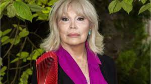 Слушать песни и музыку amanda lear (аманда лир) онлайн. Amanda Lear The Former Host Spends The Summer In Charming Company The News 24