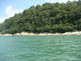 Teluk batik beach is located at the west coast of the state of perak, about 6.5 km away from the town of lumut. Teluk Batik Beach Lumut Malaysia