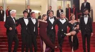Photo CANNES J-2 : Laure Calamy les fesses  l'air : sa premire monte ...