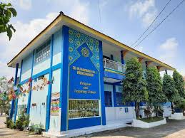 Gambar hiasan kelas sekolah adiwiyata. Sd Muwri Sekolah Adiwiyata Di Bantaran Sungai Brantas Pwmu Co Portal Berkemajuan