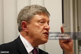 Charlie Neumann's Instagram, Twitter & Facebook