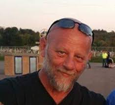 Daniel Holdcroft's Instagram, Twitter & Facebook